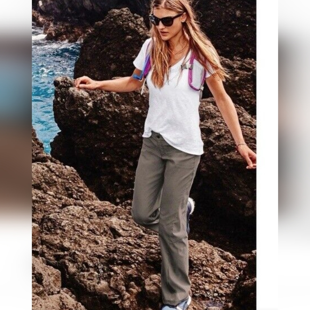 Athleta Hiking Outdoor Nylon Pants Size 8P Blueish Grey Color